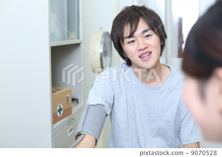 測量血壓 9070528