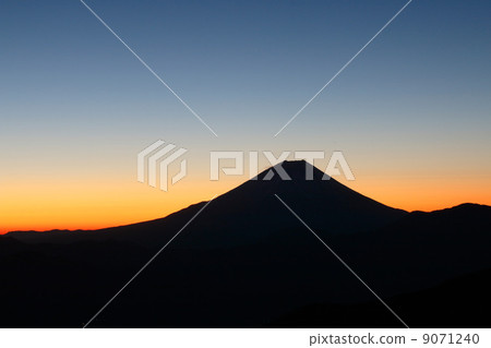 從山上的黎明富士山 從山上的黎明富士山 9071240