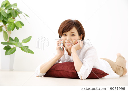 淺談智能手機的女人 淺談智能手機的女人 9071996