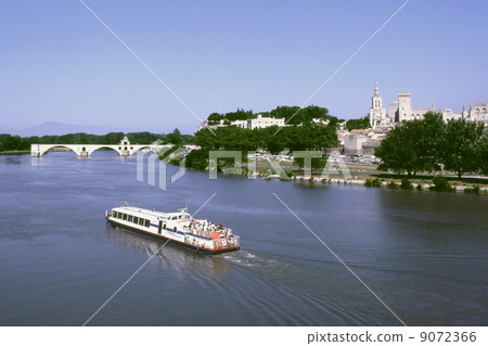 聖威尼斯橋和遊船 9072366