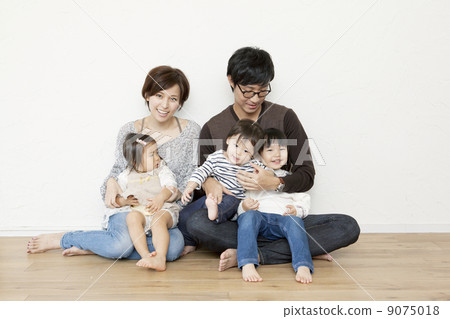 Family members Family members 9075018