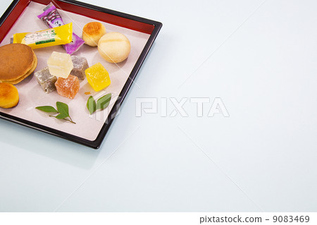 A one-way Japanese confection a la carte 9083469