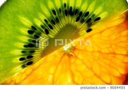 Sliced kiwi and mandarin Sliced kiwi and mandarin 9084493