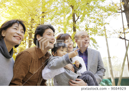 Autumn leaves hunting 9084929