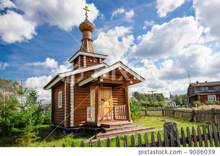 Small wooden church 9086039