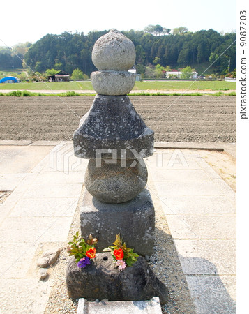 Suko Inuka's head mound 9087203