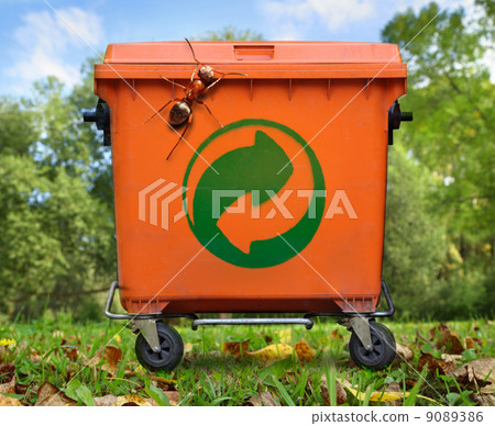 Garbage bin and big ant Garbage bin and big ant 9089386