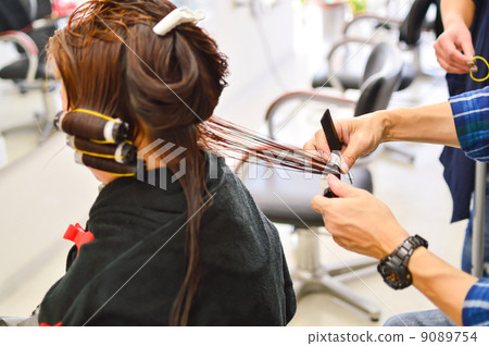 婦女的髮廊佩帶數字式perma圖像照片材料 9089754