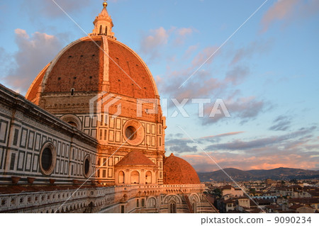 Duomo at dusk Duomo at dusk 9090234