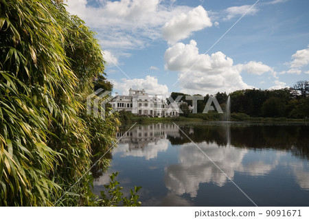 Royal Palace Soestdijk (the Netherlands) Royal Palace Soestdijk (the Netherlands) 9091671