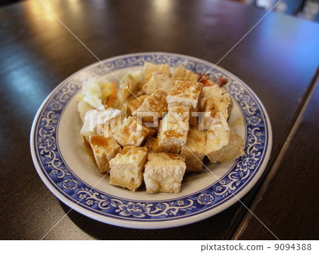 Fried odorous tofu 9094388