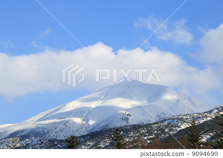 Mine Bake in winter 9094690