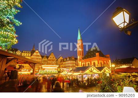 Christmas market in Frankfurt 9095203
