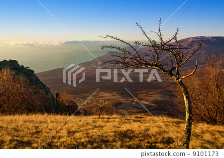 Mountain autumn sunrise Mountain autumn sunrise 9101173