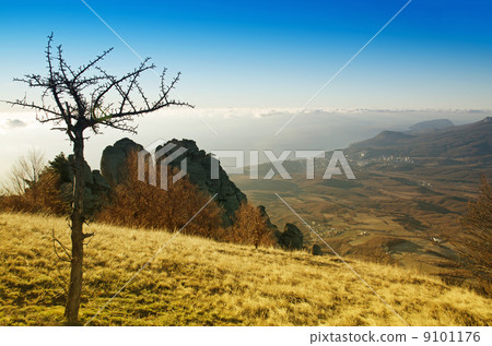 Mountain autumn sunrise Mountain autumn sunrise 9101176