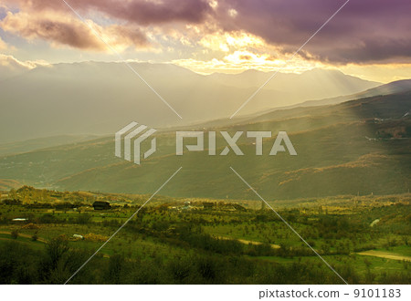 Rural landscape with sun rays 9101183