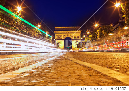 Evening on Champs-Elysees in front of Arc de Triomphe.Paris. Fra 9101357