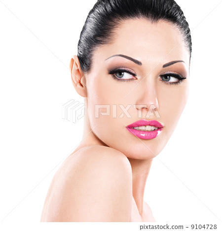 Beautiful face of caucasian woman with pink lips Beautiful face of caucasian woman with pink lips 9104728