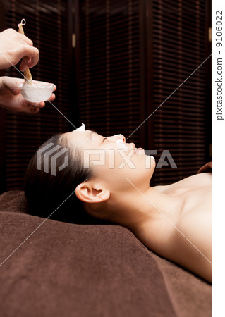 中年女性美容院深層清潔 中年女性美容院深層清潔 9106022