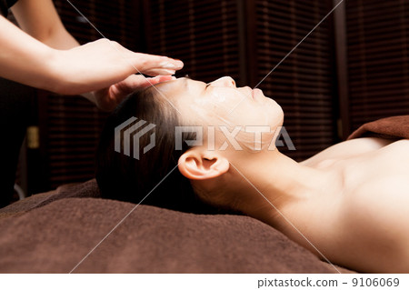 中年女性美容院深層清潔 中年女性美容院深層清潔 9106069