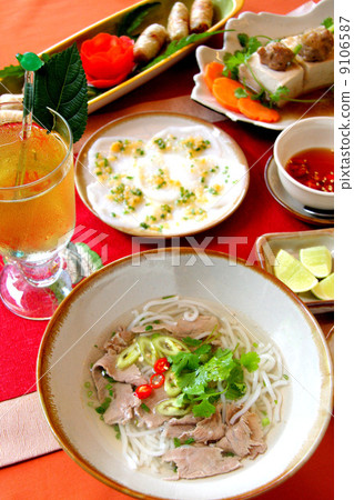Four · Vietnamese cuisine 9106587