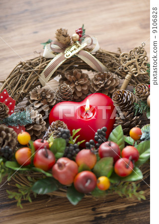 Christmas lease and candle Christmas lease and candle 9106828