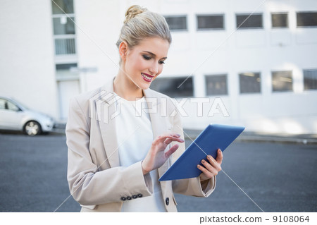 9108064