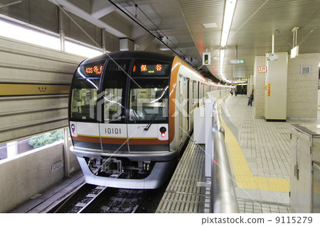 Yurakucho Line Yurakucho Line 9115279