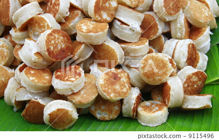 Kanom Ba Bin, Thai dessert 9115496