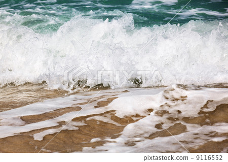 wave on the ocean 9116552