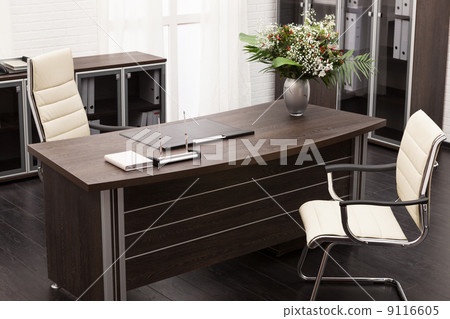 bouquet of flowers on a desk bouquet of flowers on a desk 9116605