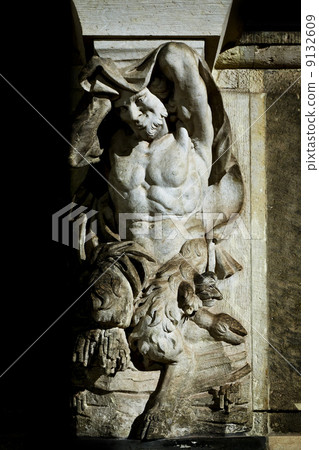 satyr statue Dresden 9132609