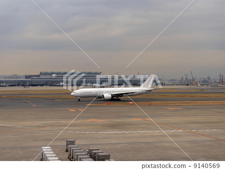 Airport Airport 9140569