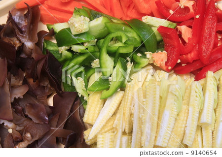 vegetables sliced 9140654