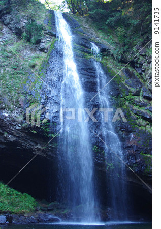 Crown waterfall 9141735