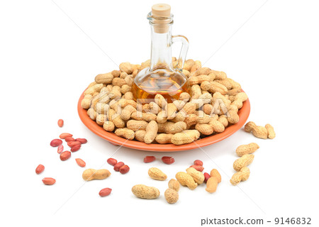 Peanuts and peanut butter 9146832
