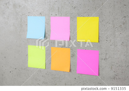 Post-it on the wall Post-it on the wall 9151335