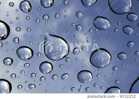 Water droplets 9152252