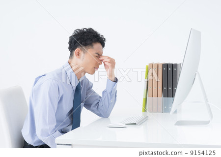 Businessman (office) 9154125