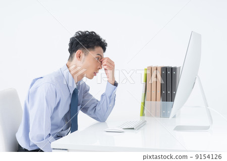 Businessman (office) 9154126