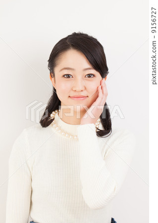 young woman      9156727