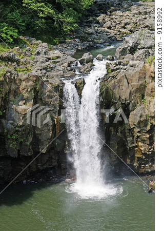 Ayu returning waterfall 9158992