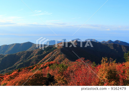 三河湖在深秋的五湖 9162479