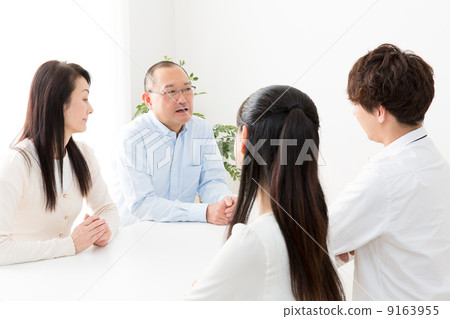 Family group image 9163955