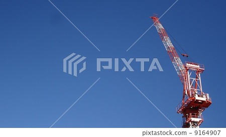 建築用起重機和藍天 9164907