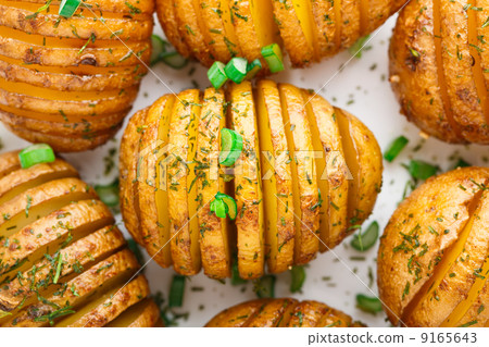 Accordion baked potatoes 9165643