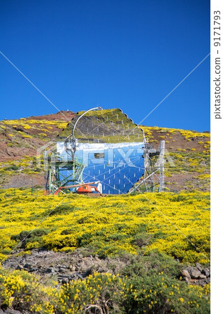 mirror observatory 9171793