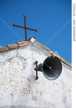 cross and megaphone 9172221