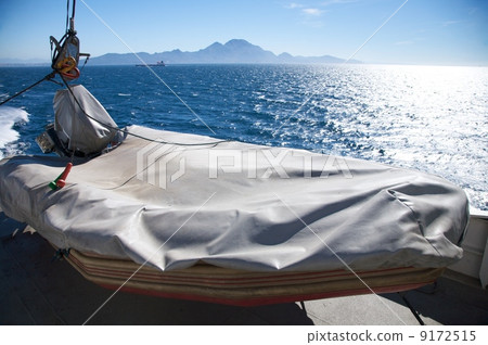 lifeboat with grey cover 9172515