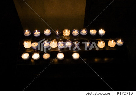 blue candles 9172719